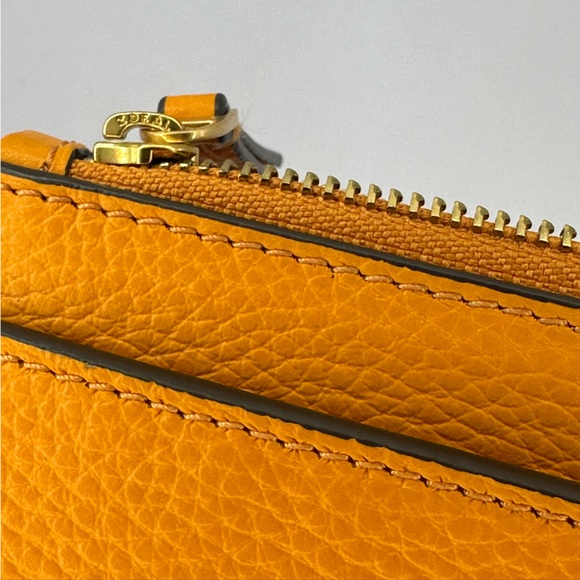 Tory Burch Card Wallet - Picture 4 of 7